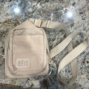 Beis Sport Sling in Beige